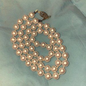 Vintage faux pearl necklace